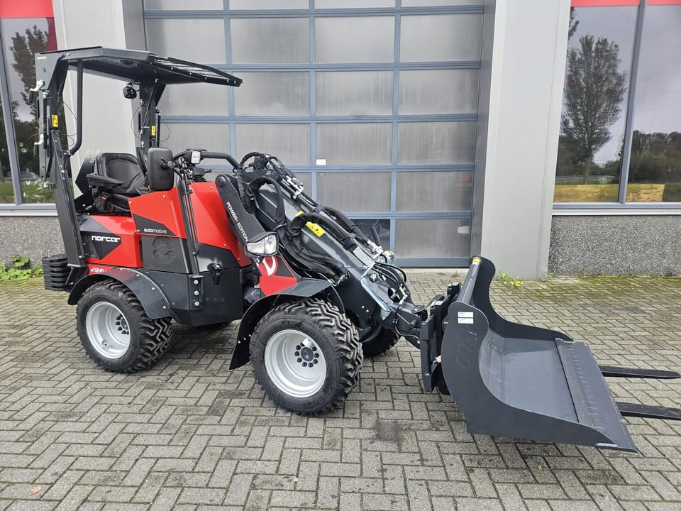  Onlangs deze Norcar A7240 minishovel