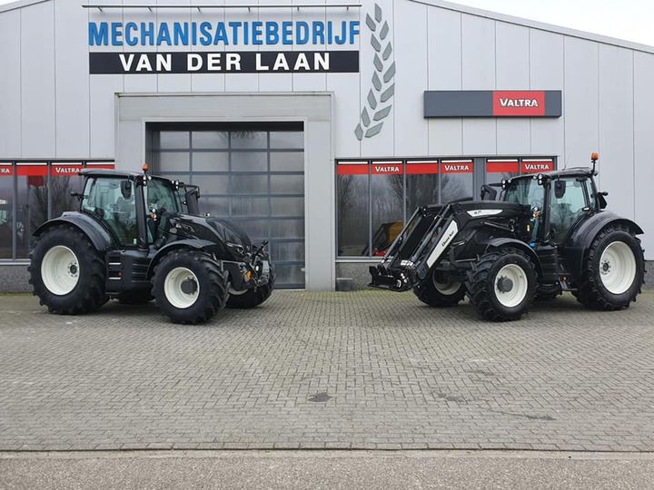  Afgelopen week twee stuks Valtra T