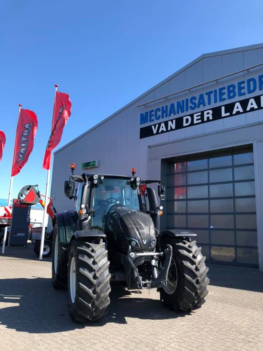  Afgelopen week deze Valtra N154