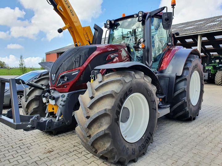  Een schitterende combi deze Valtra T