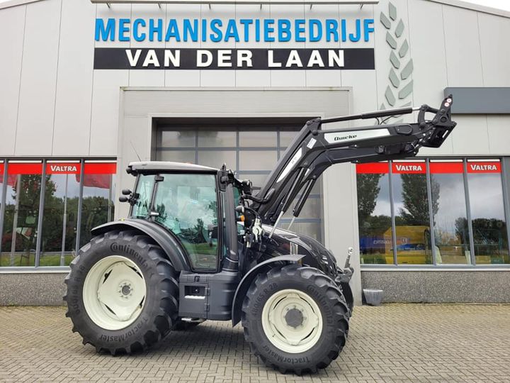  Afgelopen week deze Valtra G125