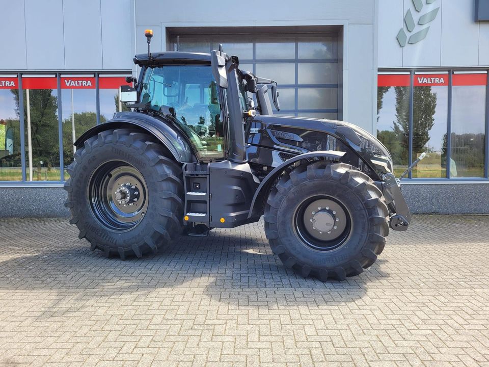  Nieuwe Valtra DEMO binnen!!!Maak